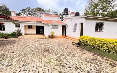 4 Bed House with Garden in Lake View