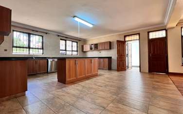 5 Bed Townhouse with En Suite at Karen