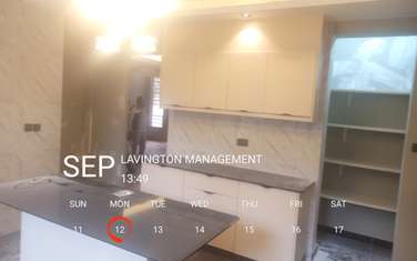 5 Bed Villa with En Suite at Lavington Green