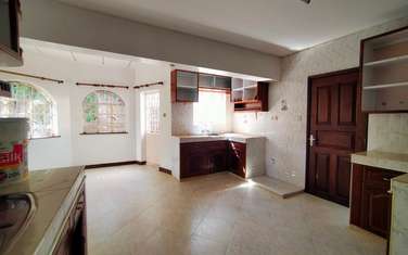 5 Bed House with En Suite in Ruiru