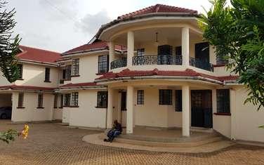 5 Bed House with En Suite at Runda Evergreen