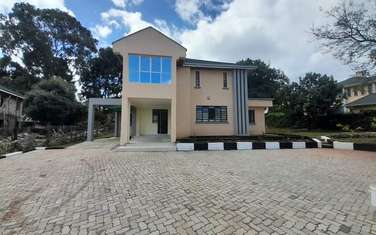4 Bed House with En Suite at Banda