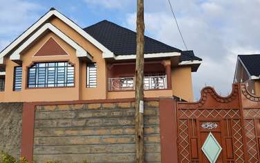 4 Bed House with Garden at Eastern Bypass