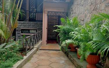 4 Bed House with En Suite in Gigiri