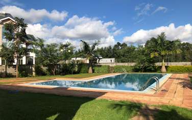 4 Bed Townhouse with En Suite in Ridgeways