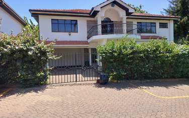 4 Bed Townhouse with En Suite at Brookside