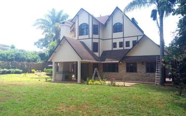 5 Bed House with Walk In Closet in Runda