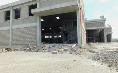 47,320 ft² Warehouse with Backup Generator at Bonje