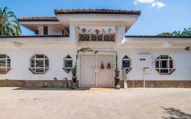 5 Bed House with En Suite at Peponi