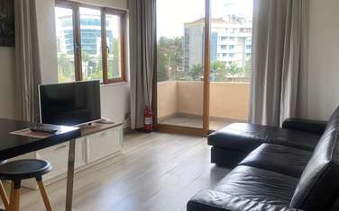 Serviced 2 Bed Apartment with En Suite at School Lane