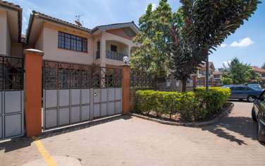 4 Bed Townhouse  in Buruburu