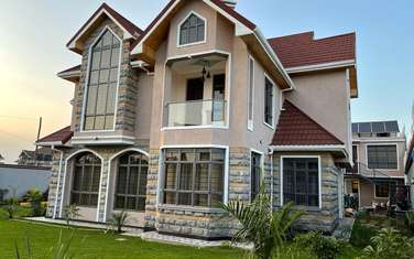 5 Bed Townhouse with En Suite at Kiu River Rd