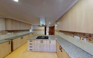 5 Bed House with En Suite at Kyuna