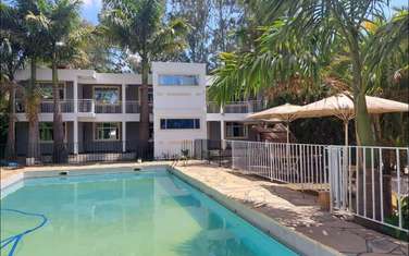Serviced 3 Bed Apartment with En Suite at Marist Road