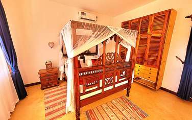 5 Bed Villa with En Suite in Diani
