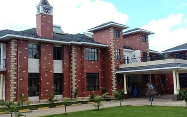 7 Bed House with En Suite in Karen