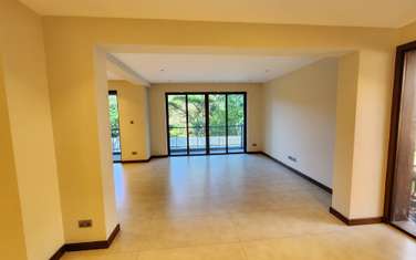 5 Bed Townhouse with En Suite in Kitisuru