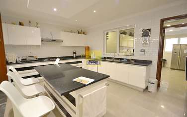 Furnished 4 Bed Apartment with En Suite at N/A