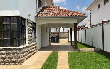 4 Bed Townhouse with En Suite at Kirarapon