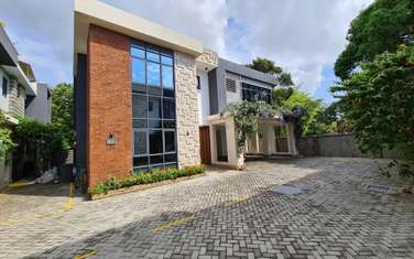 4 Bed Villa with En Suite in Nyali Area