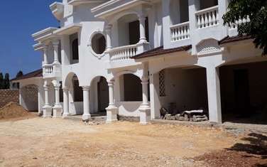 8 Bed House with En Suite in Nyali Area