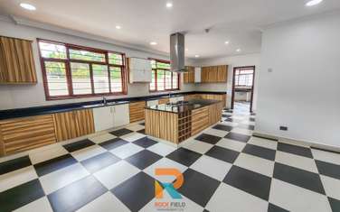 4 Bed House with En Suite in Thigiri
