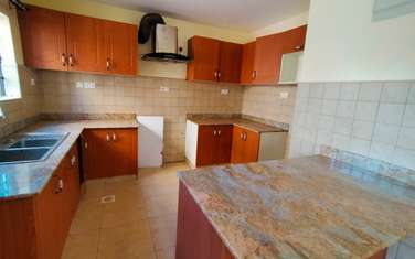 4 Bed Townhouse with En Suite at Kerarapon Drive