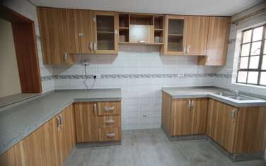 4 Bed House with En Suite in Syokimau