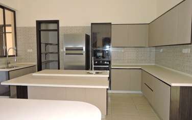 Serviced 3 Bed Apartment with En Suite in General Mathenge