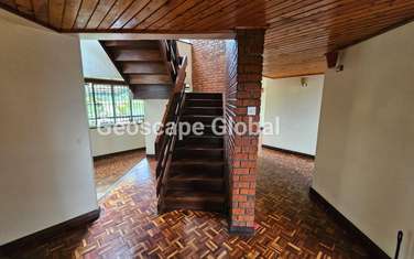 5 Bed House with En Suite in Gigiri