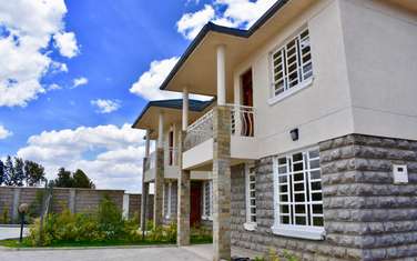 3 Bed House with En Suite at Mountain View Area