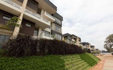 4 Bed House with En Suite at Two Rivers