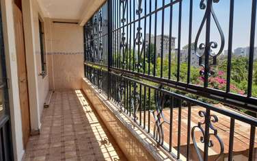 Serviced 2 Bed Apartment with En Suite in Brookside