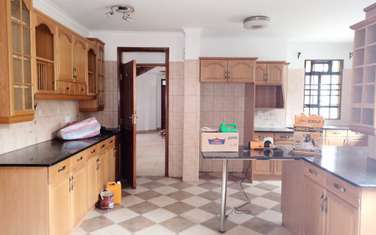 4 Bed Townhouse with Balcony in Runda
