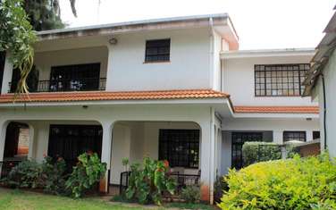 5 Bed Townhouse with Garden in Lavington