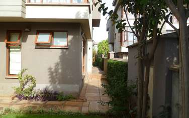 4 Bed House with En Suite in Langata