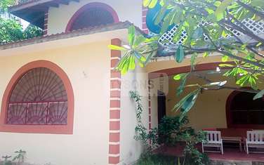 2 Bed Apartment with En Suite in Malindi
