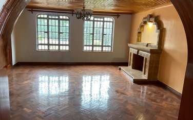 5 Bed Townhouse with En Suite in Nyari