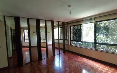 4 Bed Apartment with En Suite in Rhapta Road