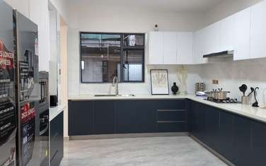 4 Bed Apartment with En Suite at Oledume