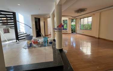 4 Bed Townhouse with En Suite in Westlands Area