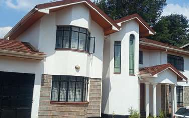 5 Bed House with En Suite in Mountain View