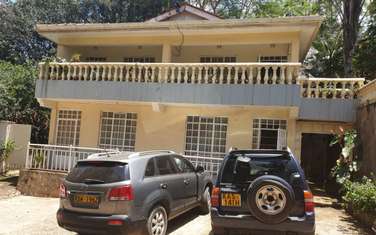 4 Bed House with En Suite in Rosslyn