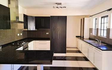 5 Bed House with En Suite at Mimosa