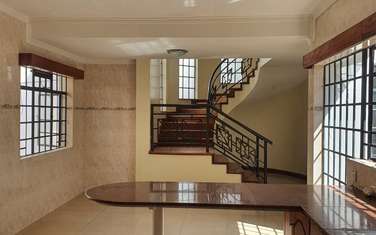 4 Bed Townhouse with En Suite at Brookside Drive