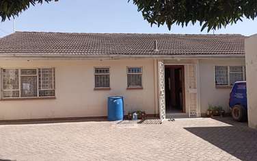 3 Bed House with En Suite in South B