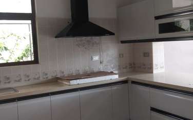 4 Bed House with En Suite in Kiambu Road