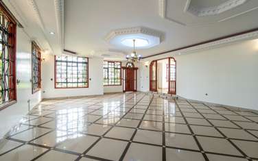 6 Bed House with En Suite in Thika Road