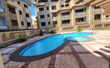 3 Bed Apartment with En Suite at Opposite Voyager Hotel