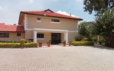 5 Bed Townhouse with En Suite at Syedna Mohammed Road